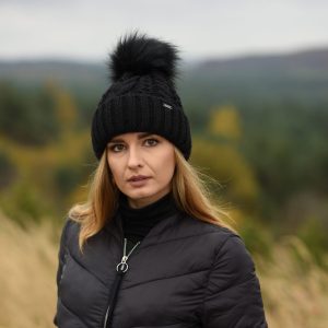 Alpaca Chunky Knit Hat Black
